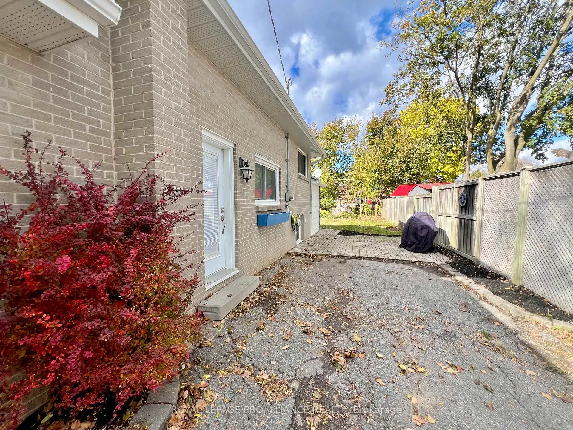 Photo 130 of 16 Lee Avenue, Belleville, Belleville Ward — HOMEH