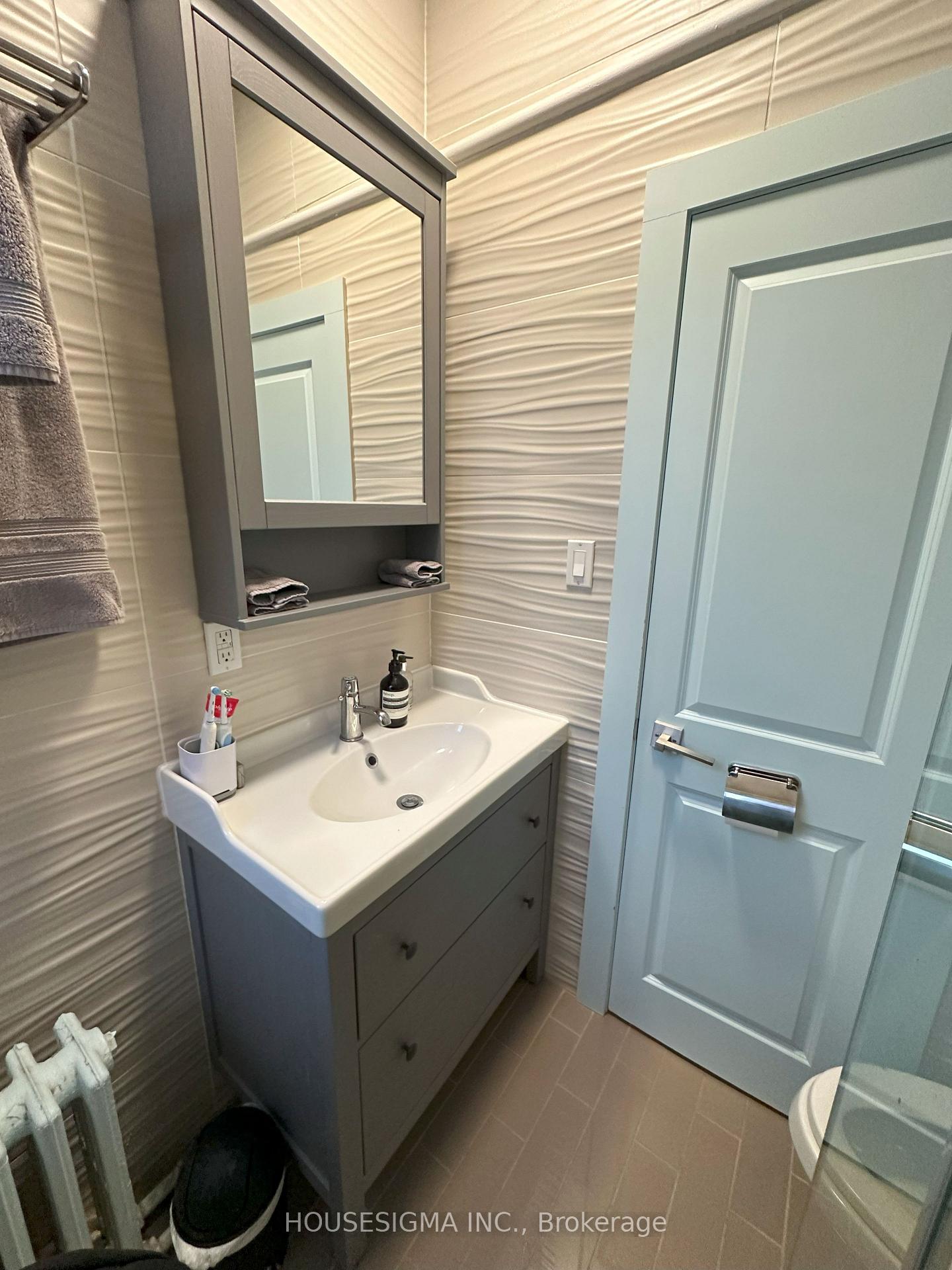 Photo 14 of Unit 2, 48 Euclid Avenue W, Toronto, Trinity-Bellwoods — HOMEH