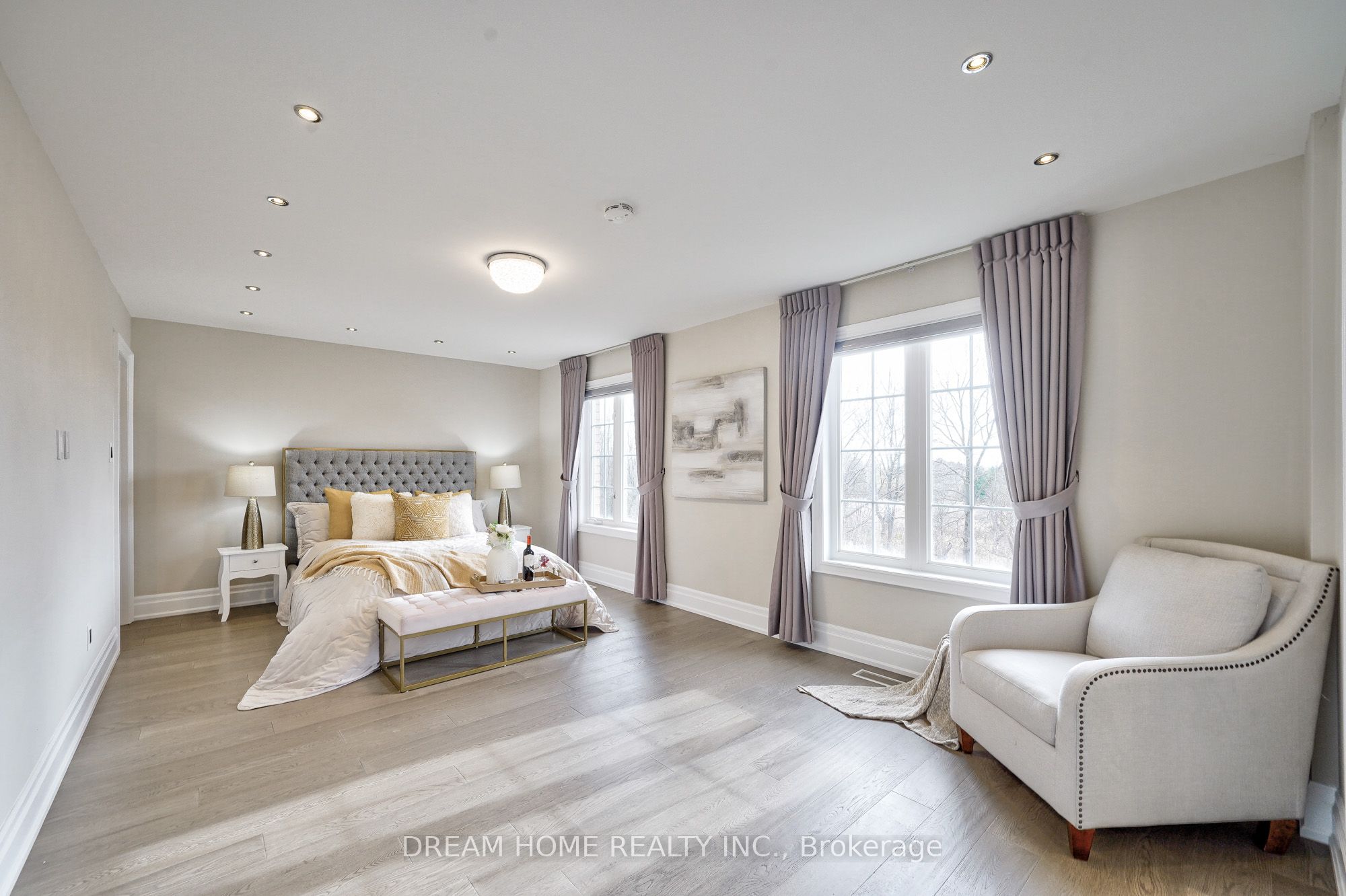 Photo 55 of 95 Rivermill Crescent, Vaughan, Patterson — HOMEH