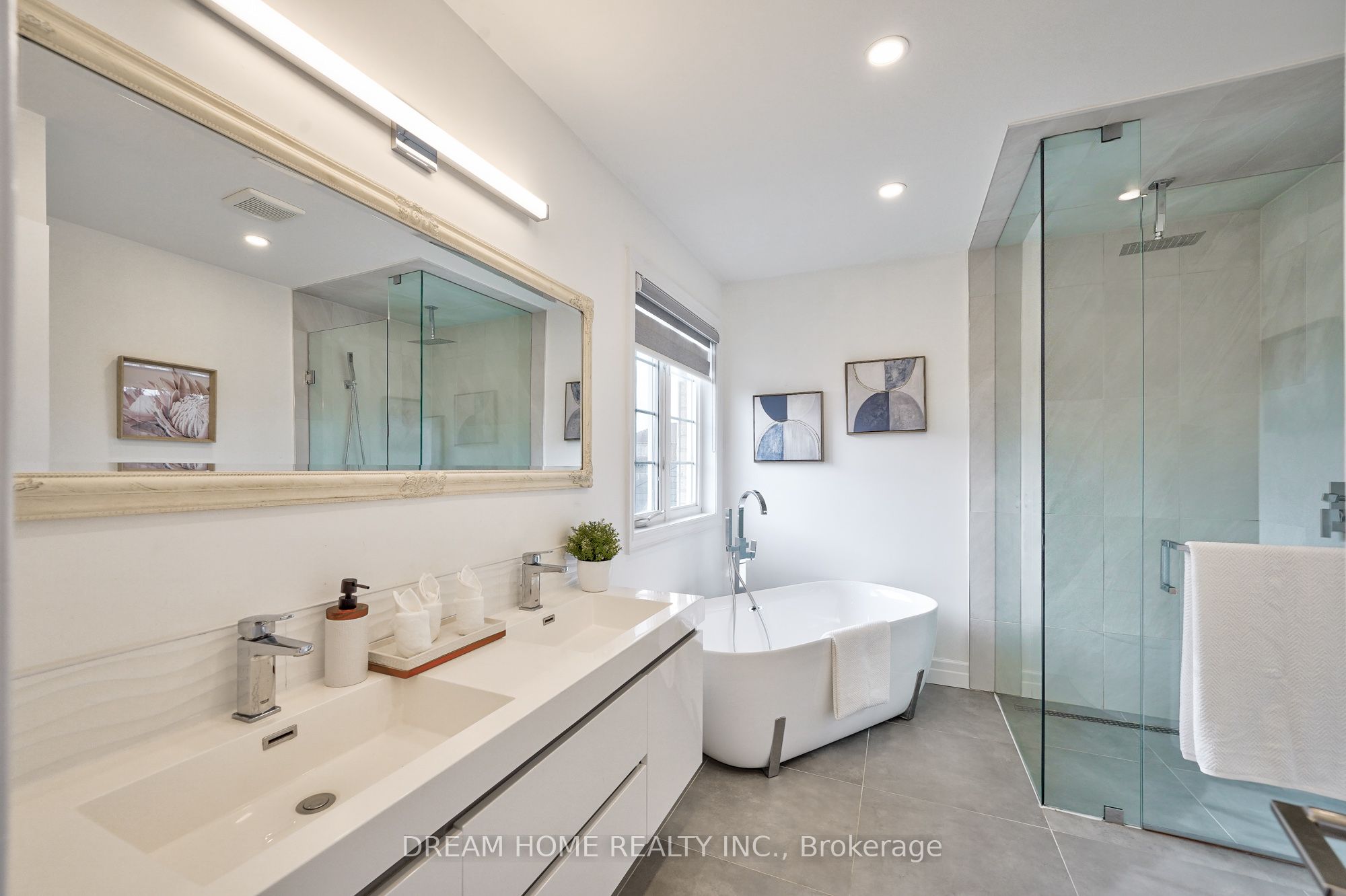 Photo 56 of 95 Rivermill Crescent, Vaughan, Patterson — HOMEH