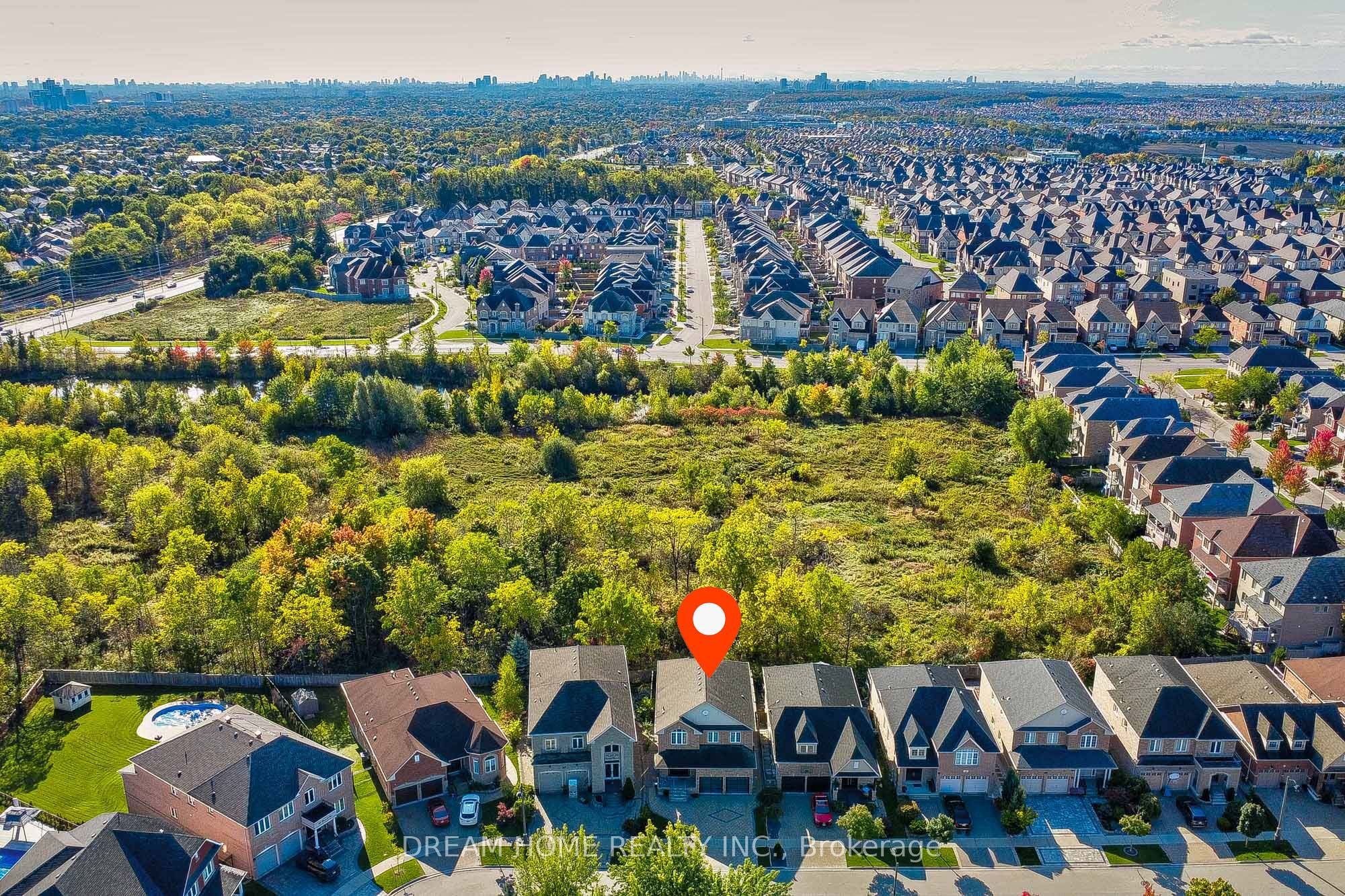Photo 40 of 95 Rivermill Crescent, Vaughan, Patterson — HOMEH
