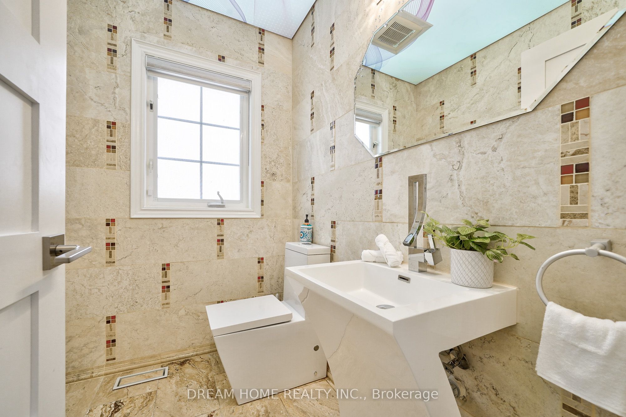 Photo 45 of 95 Rivermill Crescent, Vaughan, Patterson — HOMEH