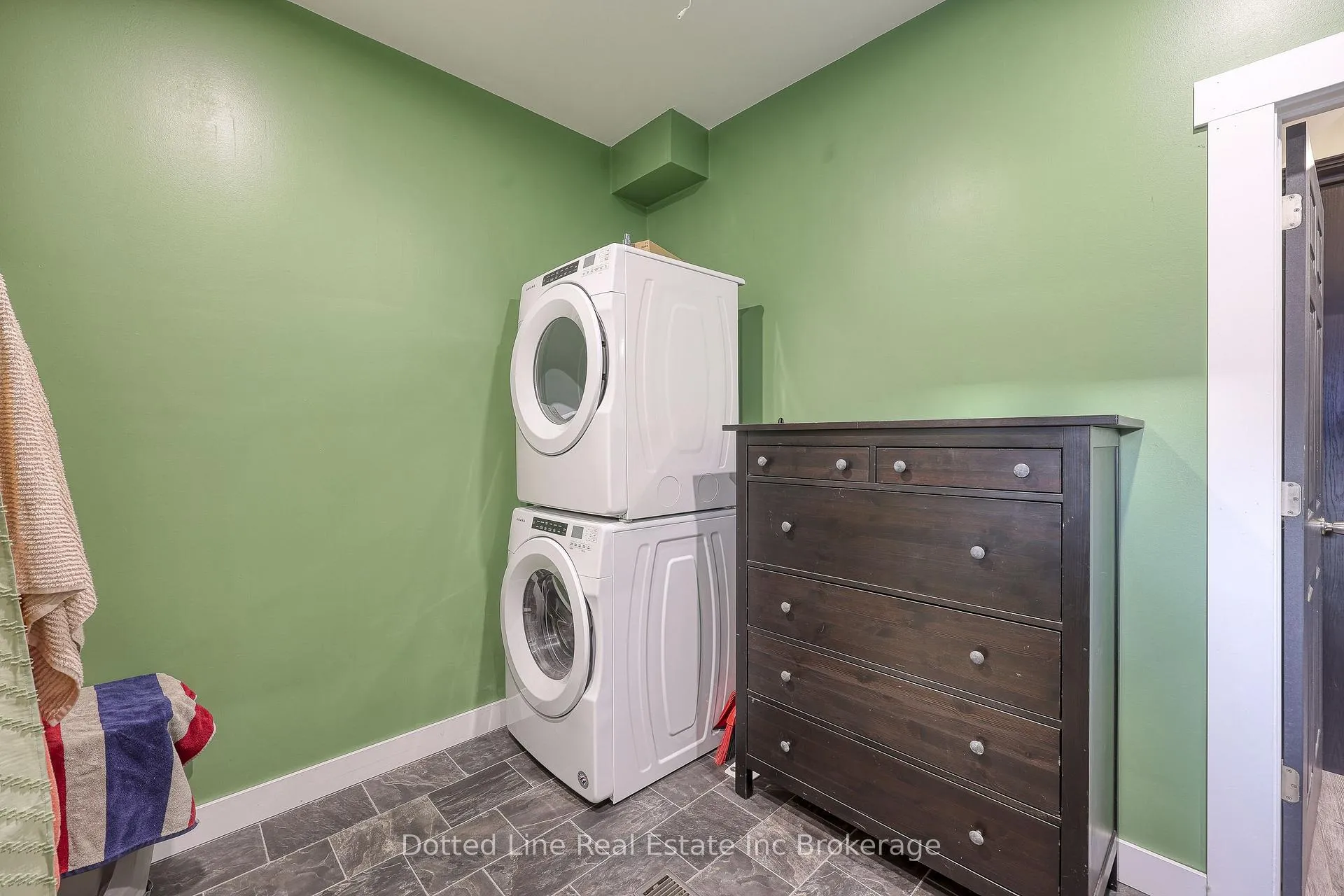Photo 25 of 6233 Plank Road, Bayham, Vienna — HOMEH