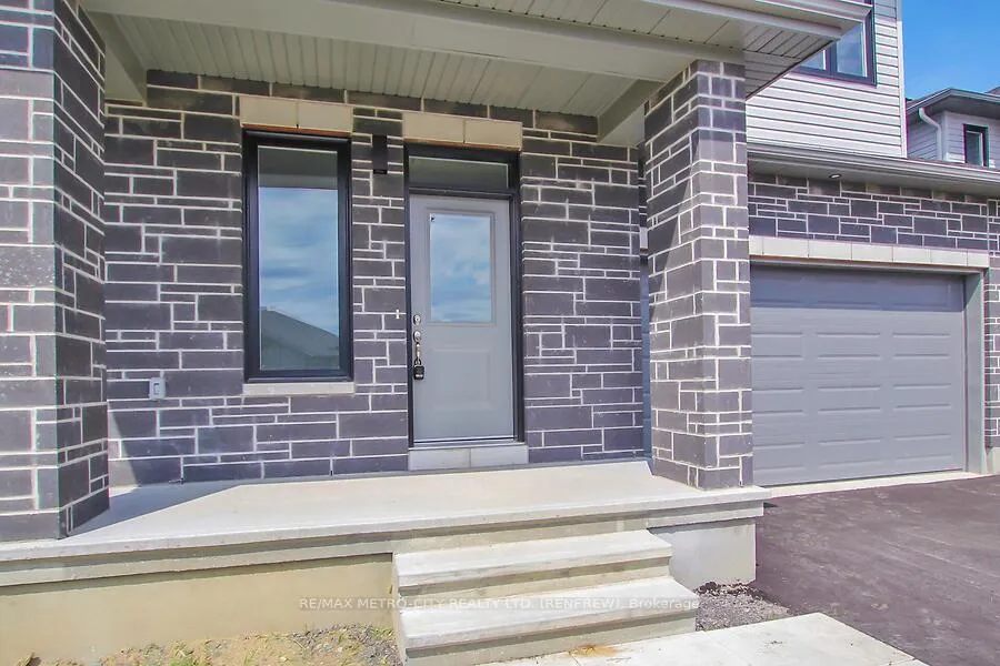 Photo 15 of 129 Seabert Drive, Arnprior — HOMEH