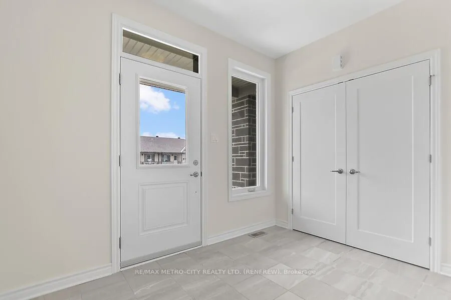 Photo 24 of 129 Seabert Drive, Arnprior — HOMEH