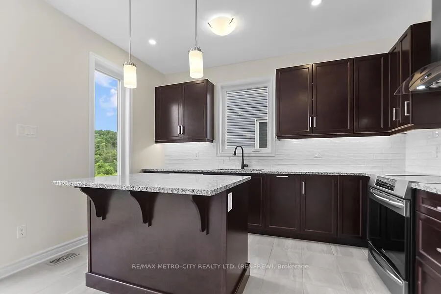 Photo 247 of 129 Seabert Drive, Arnprior — HOMEH