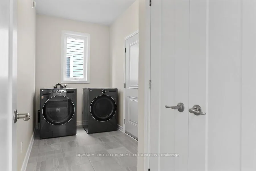 Photo 290 of 129 Seabert Drive, Arnprior — HOMEH