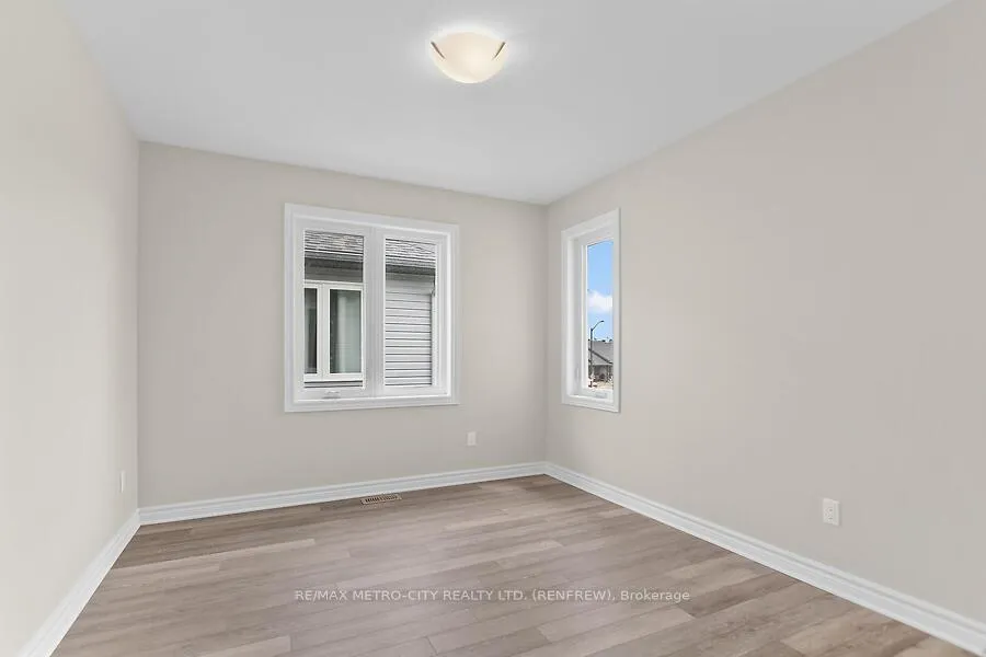 Photo 510 of 129 Seabert Drive, Arnprior — HOMEH