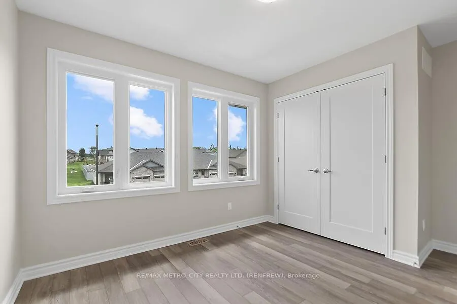 Photo 578 of 129 Seabert Drive, Arnprior — HOMEH