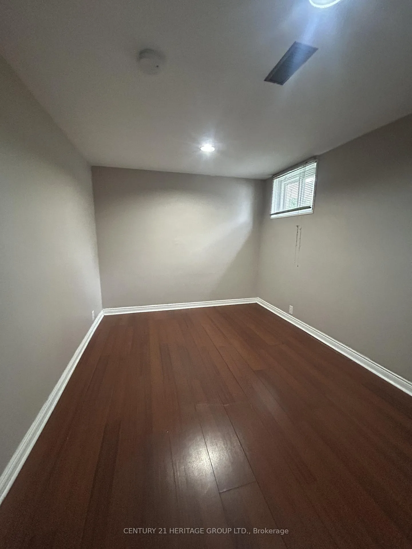 Photo 16 of Unit Bsmt, 137 Gurnett Street, Aurora, Aurora Village — HOMEH