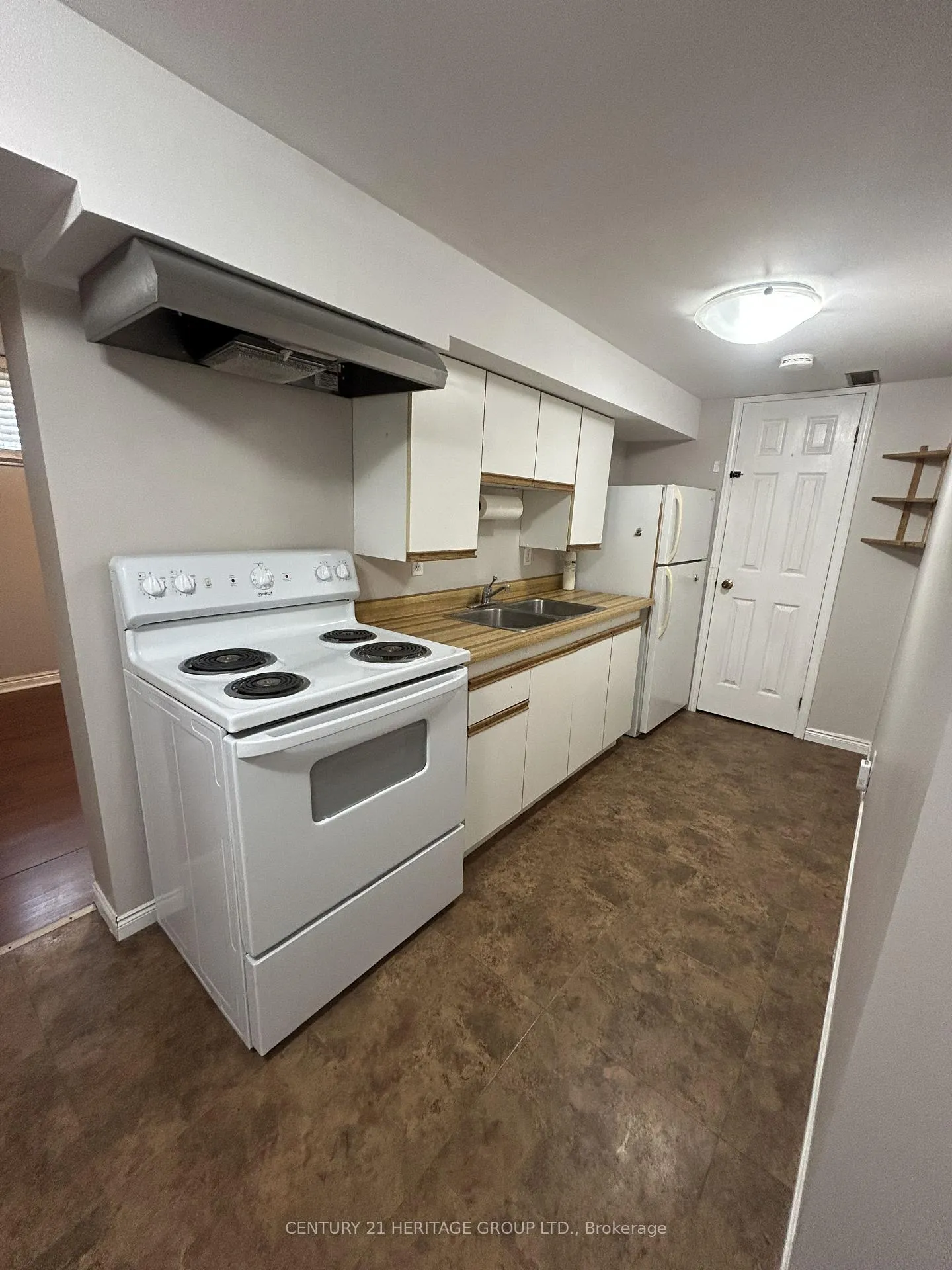 Photo 25 of Unit Bsmt, 137 Gurnett Street, Aurora, Aurora Village — HOMEH