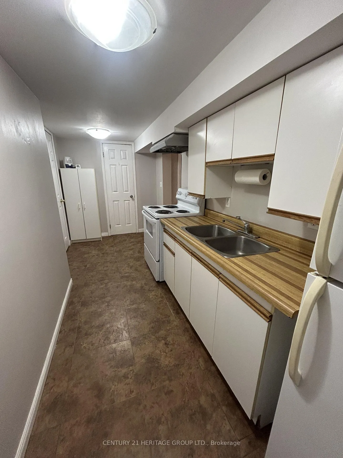 Photo 30 of Unit Bsmt, 137 Gurnett Street, Aurora, Aurora Village — HOMEH