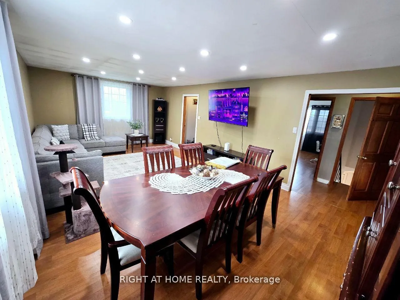 Photo 9 of 1196 Rainbow Street, Ottawa, Canotek Industrial Park — HOMEH