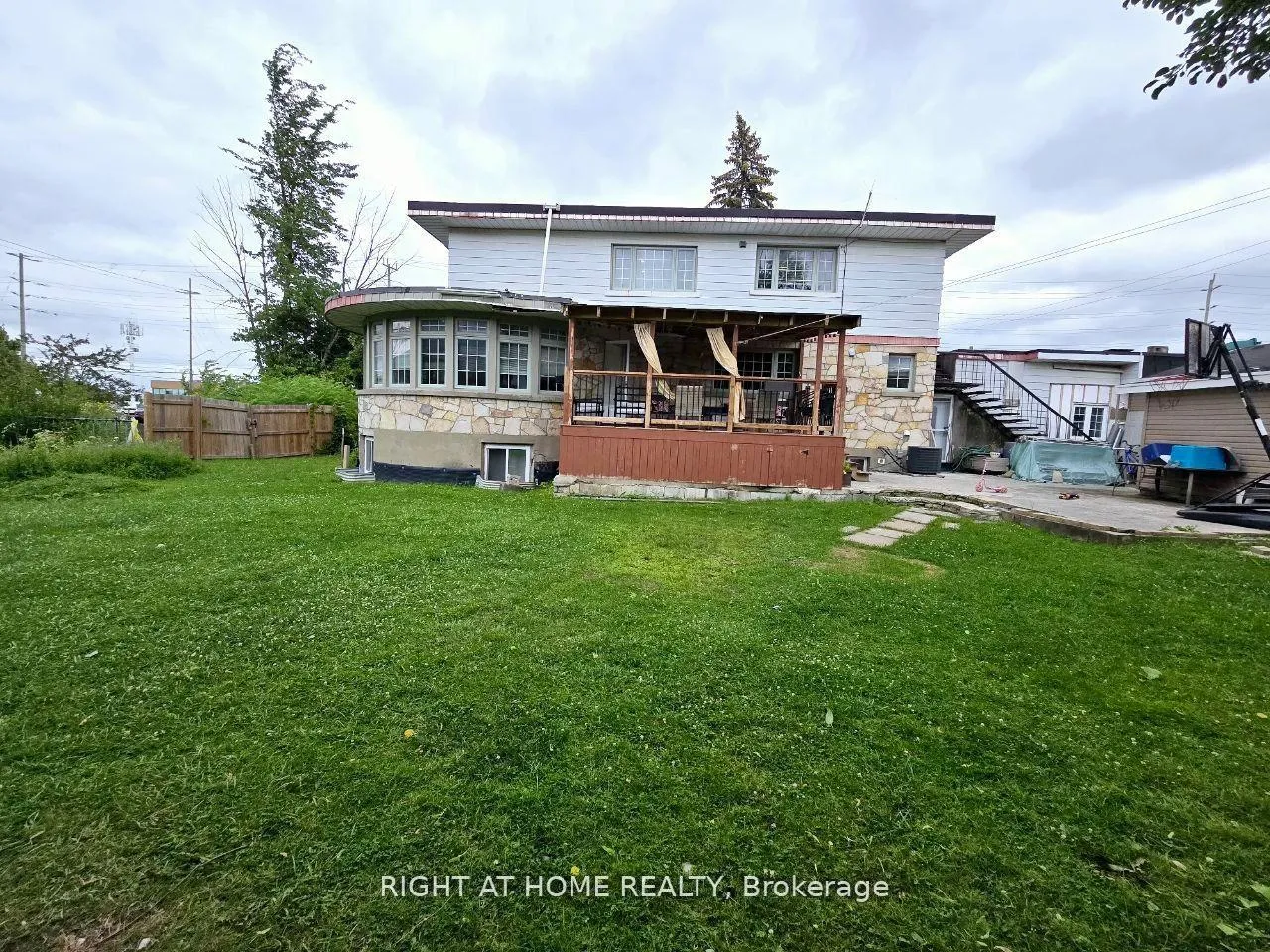 Photo 82 of 1196 Rainbow Street, Ottawa, Canotek Industrial Park — HOMEH