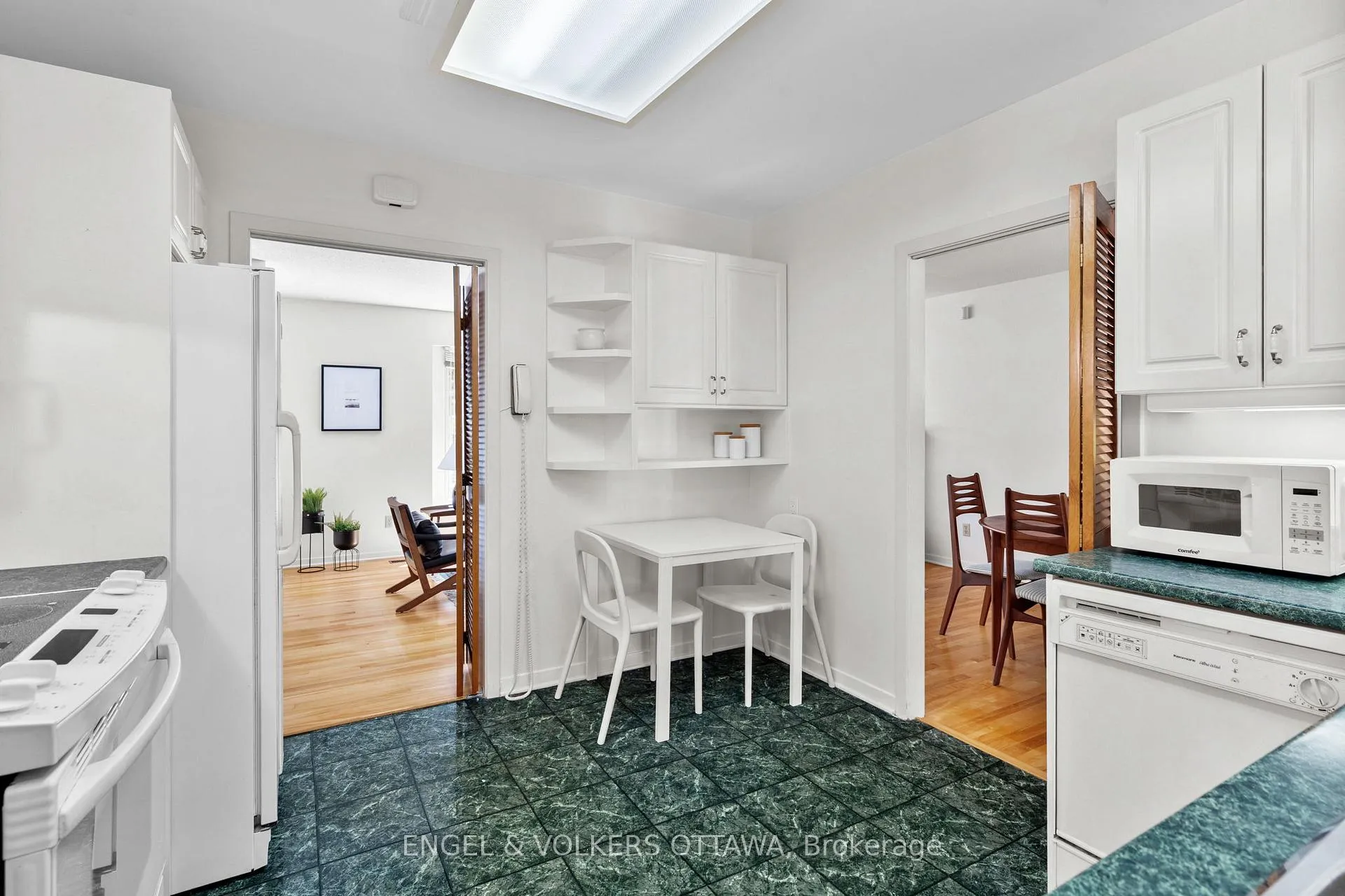 Photo 39 of 609 Blanchard Crescent, Ottawa, Mooneys Bay/Revelstoke — HOMEH