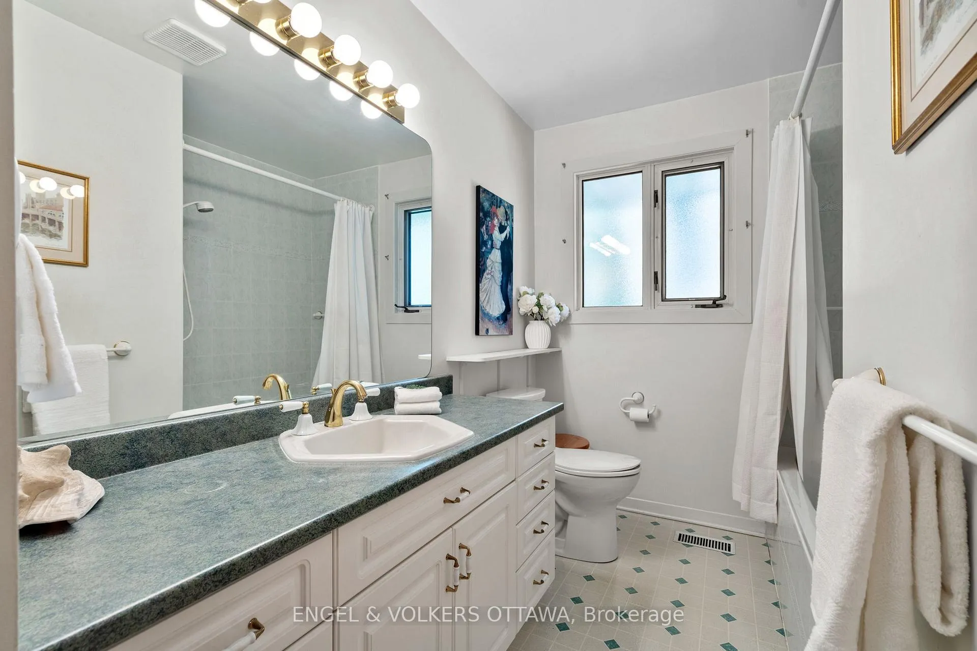 Photo 57 of 609 Blanchard Crescent, Ottawa, Mooneys Bay/Revelstoke — HOMEH