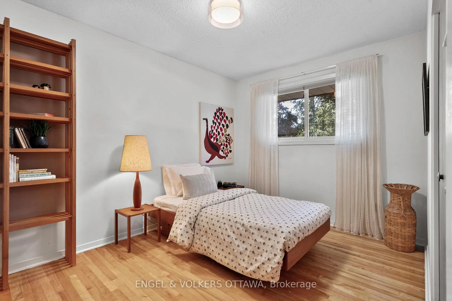 Photo 65 of 609 Blanchard Crescent, Ottawa, Mooneys Bay/Revelstoke — HOMEH
