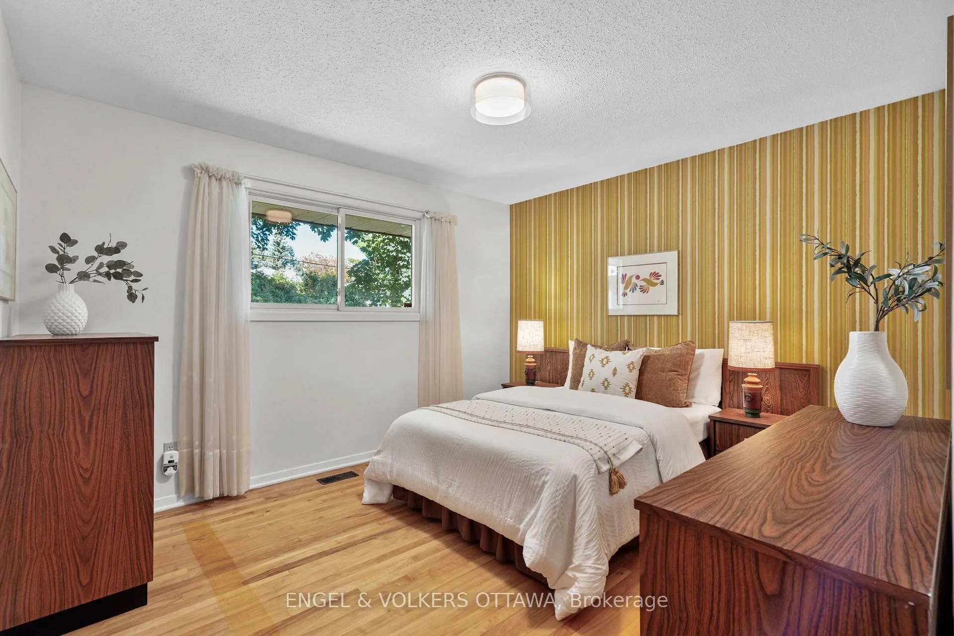 Photo 68 of 609 Blanchard Crescent, Ottawa, Mooneys Bay/Revelstoke — HOMEH