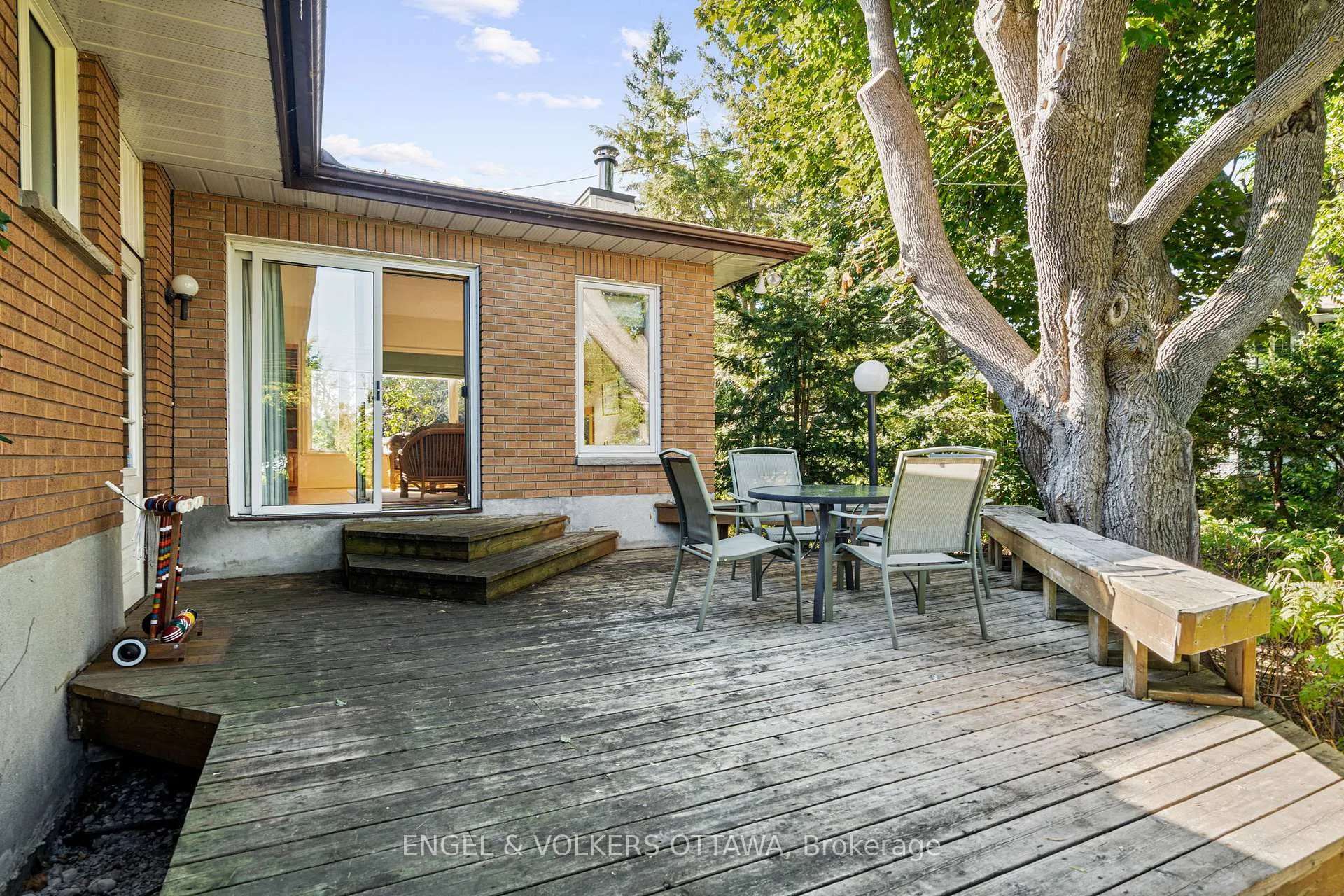 Photo 104 of 609 Blanchard Crescent, Ottawa, Mooneys Bay/Revelstoke — HOMEH