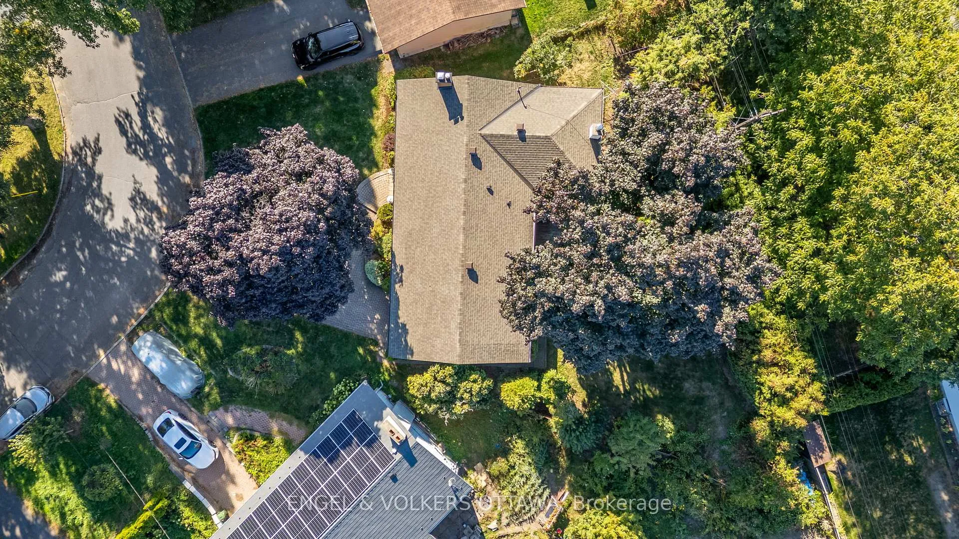 Photo 114 of 609 Blanchard Crescent, Ottawa, Mooneys Bay/Revelstoke — HOMEH