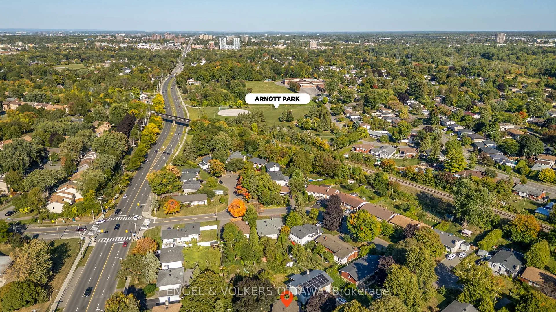 Photo 130 of 609 Blanchard Crescent, Ottawa, Mooneys Bay/Revelstoke — HOMEH