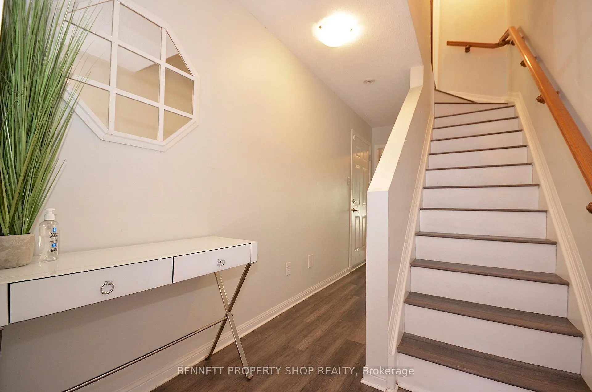 Photo 9 of 706 Sanibel Private, Ottawa, Westcliffe Estates — HOMEH