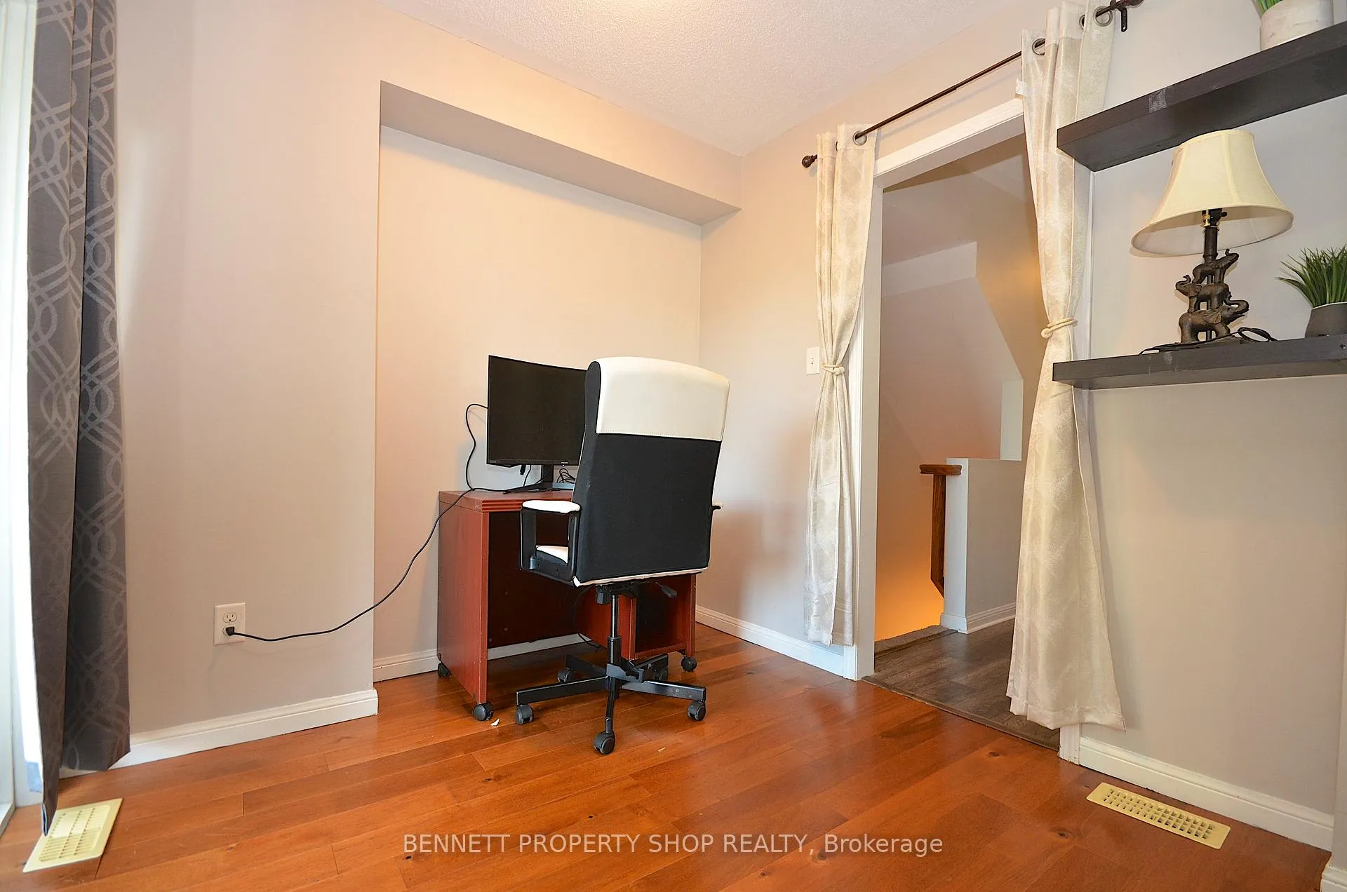 Photo 24 of 706 Sanibel Private, Ottawa, Westcliffe Estates — HOMEH