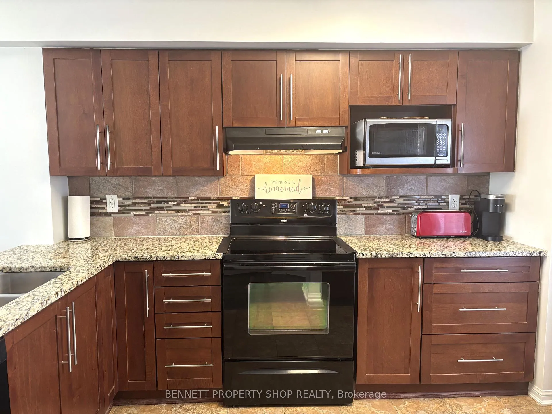 Photo 37 of 706 Sanibel Private, Ottawa, Westcliffe Estates — HOMEH