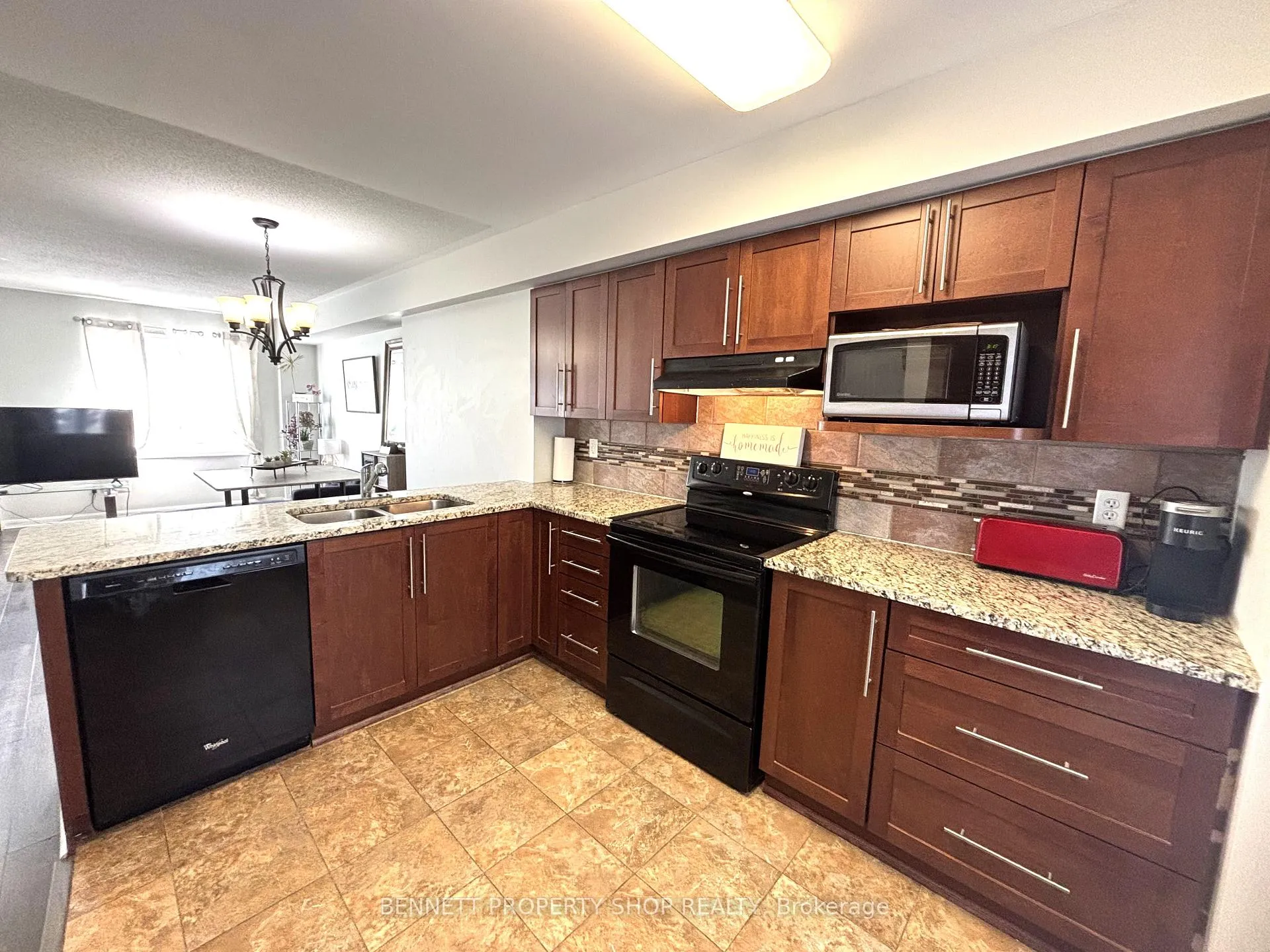 Photo 27 of 706 Sanibel Private, Ottawa, Westcliffe Estates — HOMEH