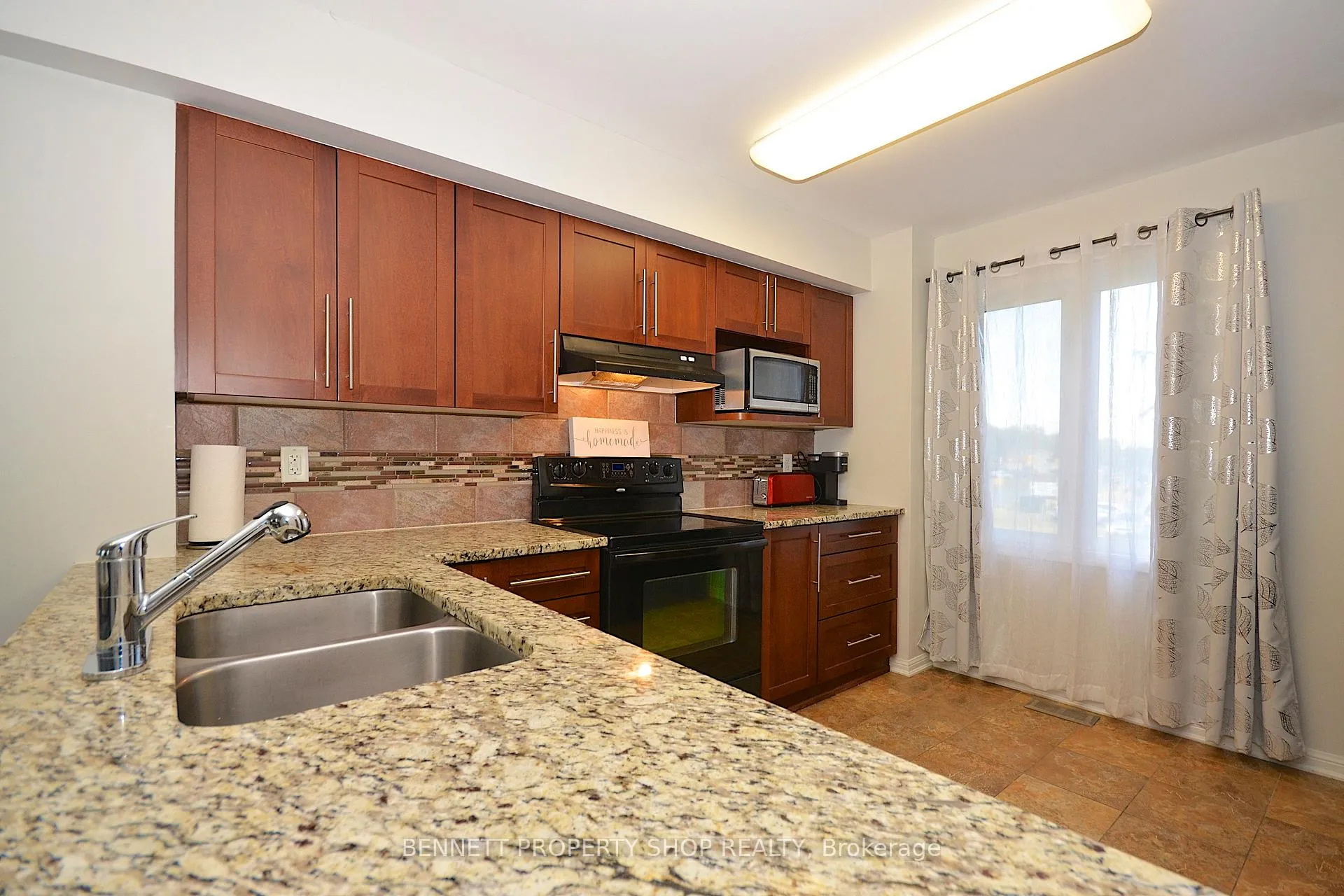 Photo 33 of 706 Sanibel Private, Ottawa, Westcliffe Estates — HOMEH
