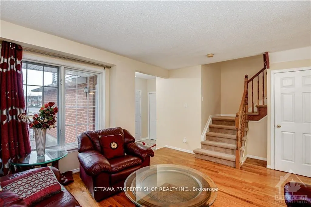 Photo 3 of 41 Palmadeo Drive, Ottawa, Barrhaven - Longfields — HOMEH