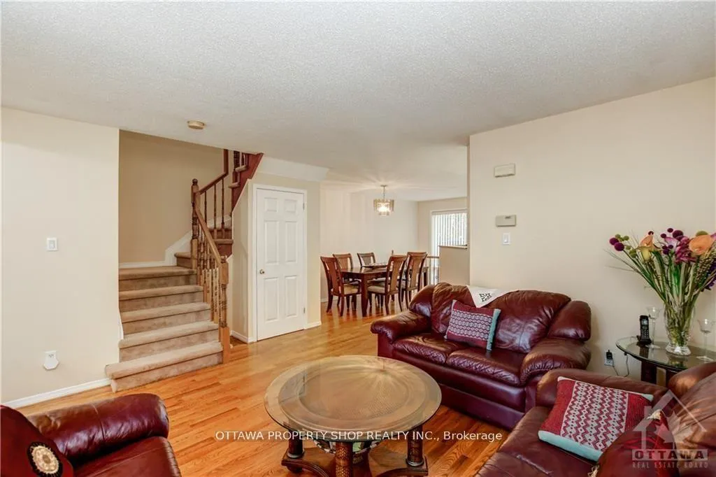 Photo 4 of 41 Palmadeo Drive, Ottawa, Barrhaven - Longfields — HOMEH