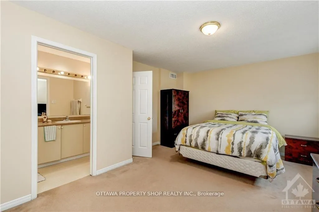 Photo 10 of 41 Palmadeo Drive, Ottawa, Barrhaven - Longfields — HOMEH