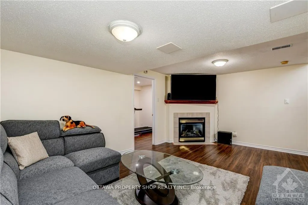 Photo 16 of 41 Palmadeo Drive, Ottawa, Barrhaven - Longfields — HOMEH