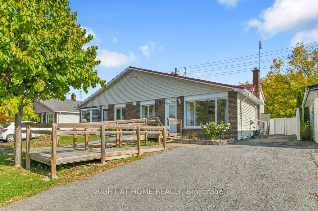 Photo 3 of 2230 Bickerton Avenue, Ottawa, Canotek Industrial Park — HOMEH