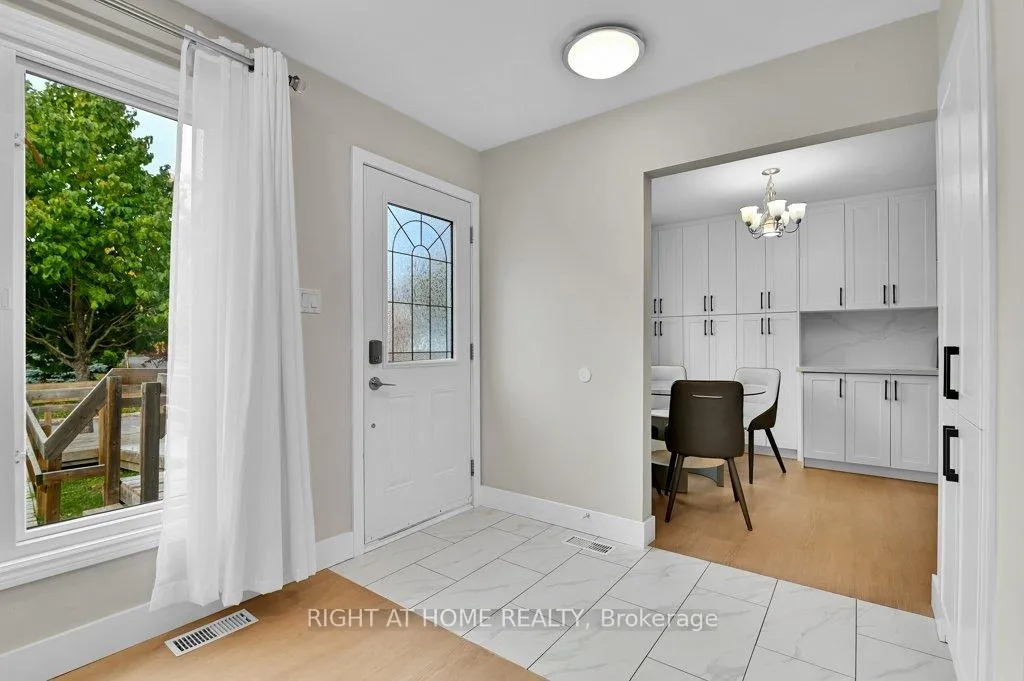 Photo 20 of 2230 Bickerton Avenue, Ottawa, Canotek Industrial Park — HOMEH