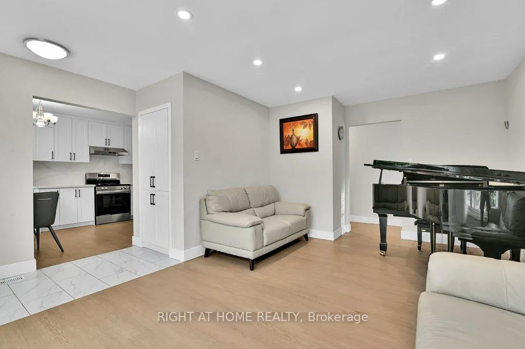 Photo 27 of 2230 Bickerton Avenue, Ottawa, Canotek Industrial Park — HOMEH