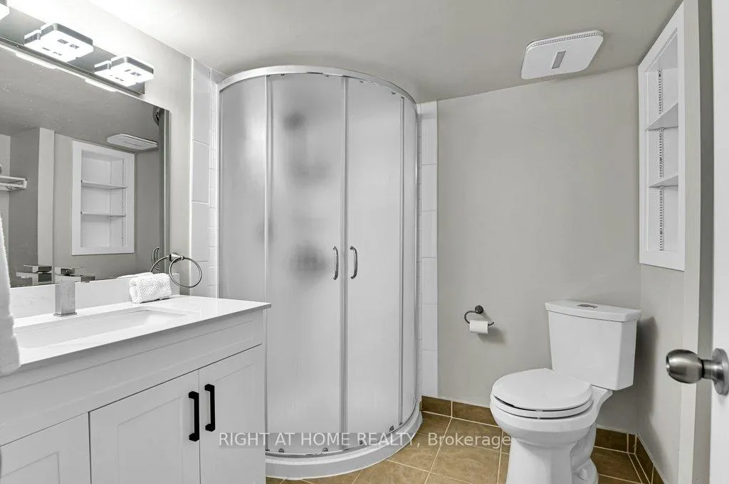 Photo 117 of 2230 Bickerton Avenue, Ottawa, Canotek Industrial Park — HOMEH