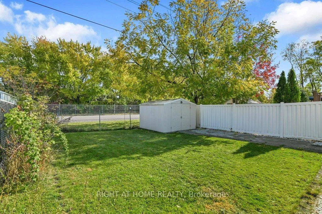 Photo 136 of 2230 Bickerton Avenue, Ottawa, Canotek Industrial Park — HOMEH