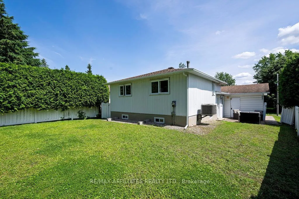 Photo 139 of 22 Red Maple Crescent, Ottawa, Blackburn Hamlet — HOMEH
