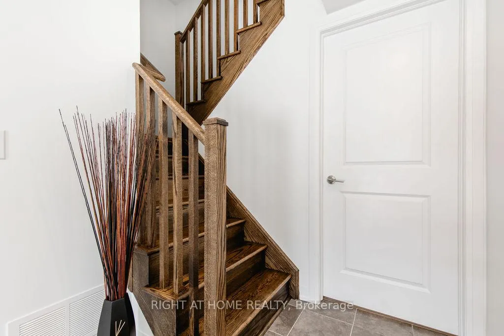 Photo 9 of 20 Andean Lane, Barrie, Rural Barrie Southwest — HOMEH