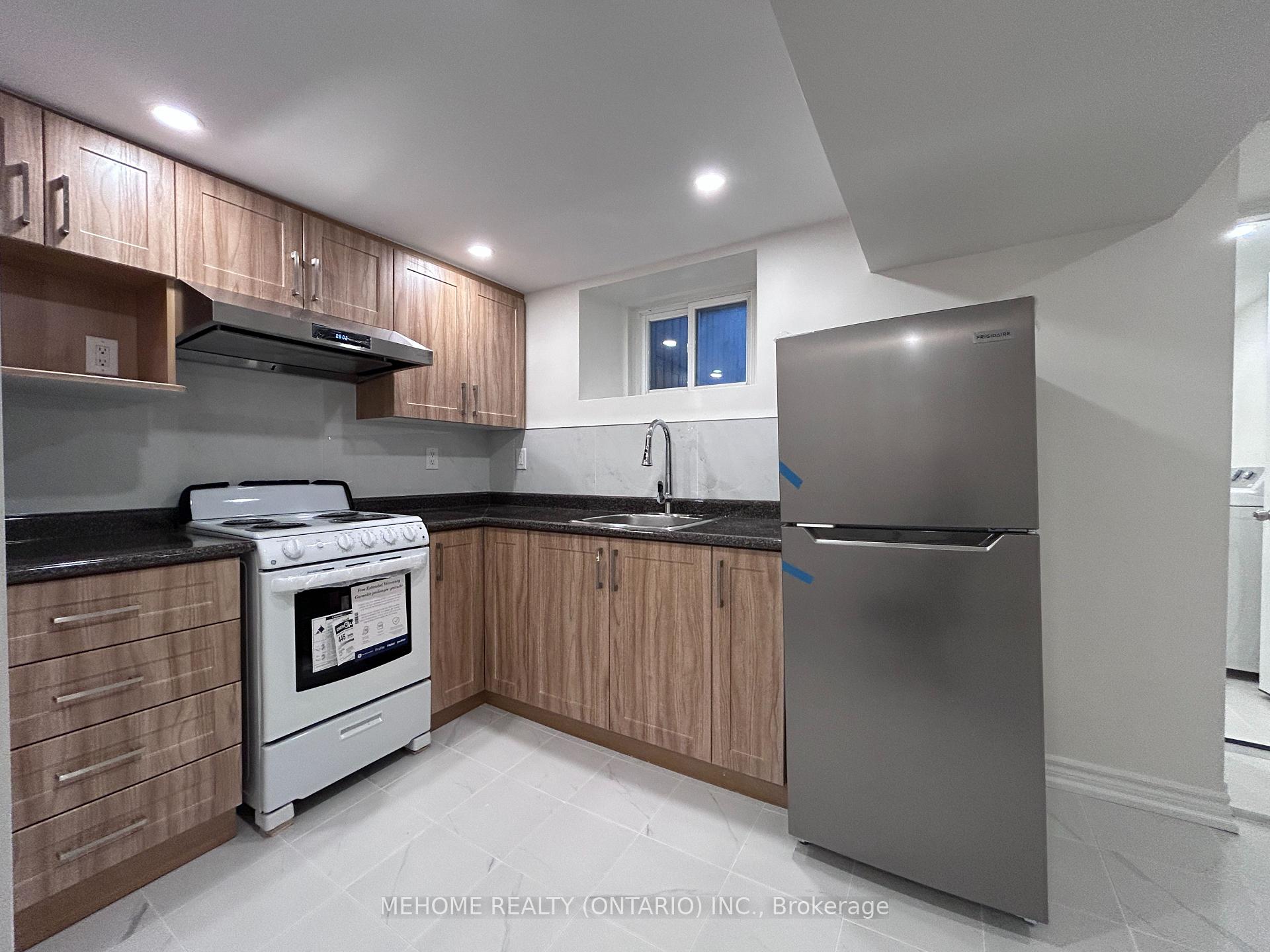 Front of Unit BSMT, 7 Havelock Street W