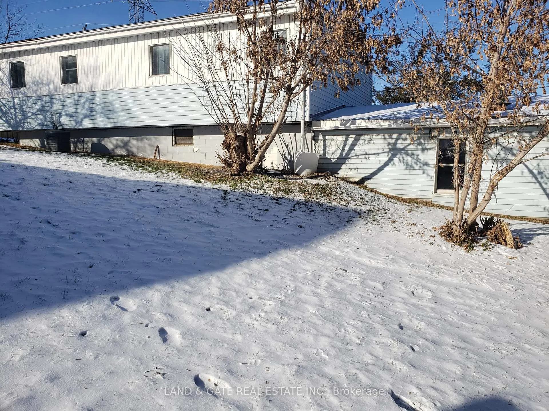 Photo 1 of 40 Tice Crescent, Belleville, Belleville Ward — HOMEH