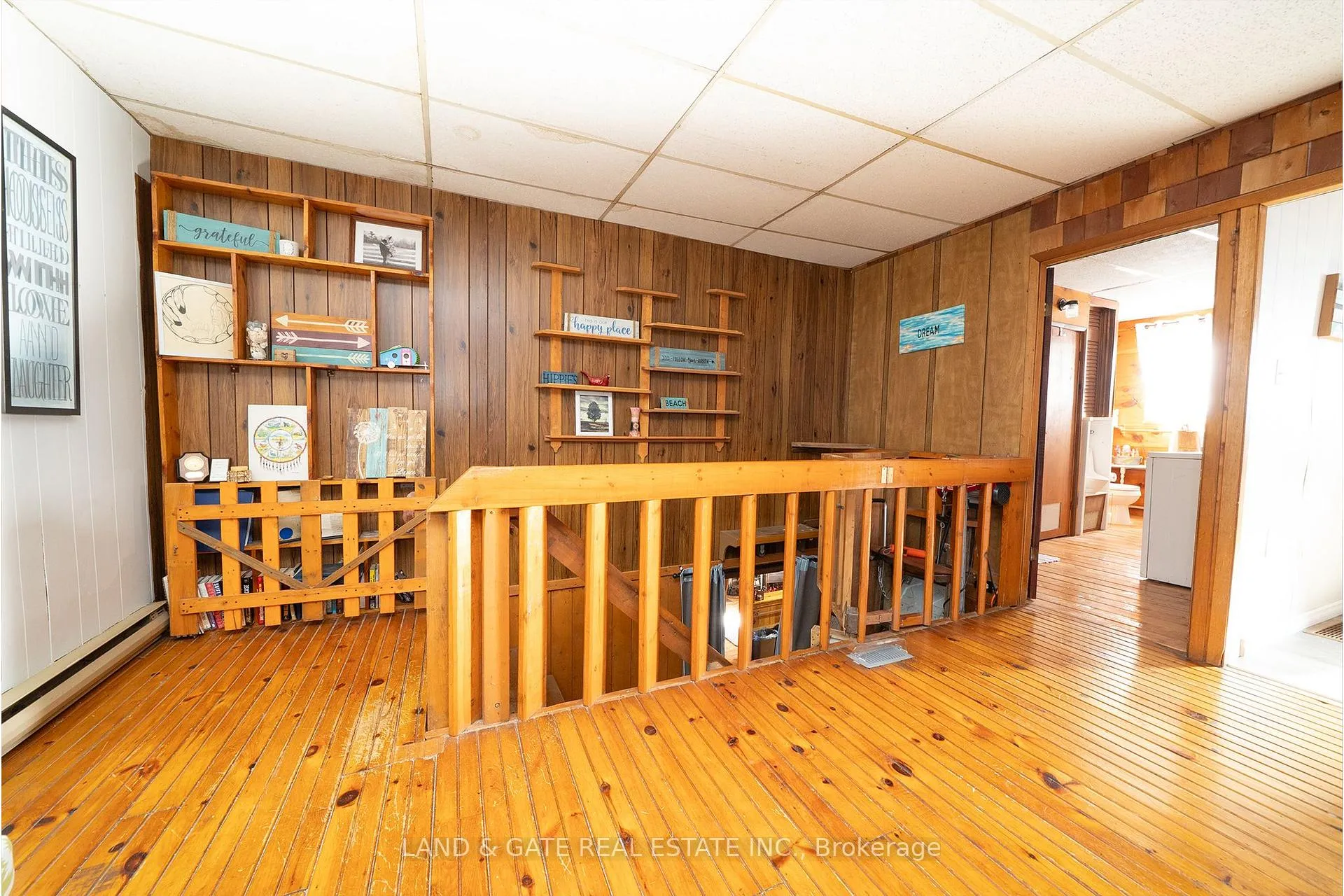Photo 10 of 40 Tice Crescent, Belleville, Belleville Ward — HOMEH