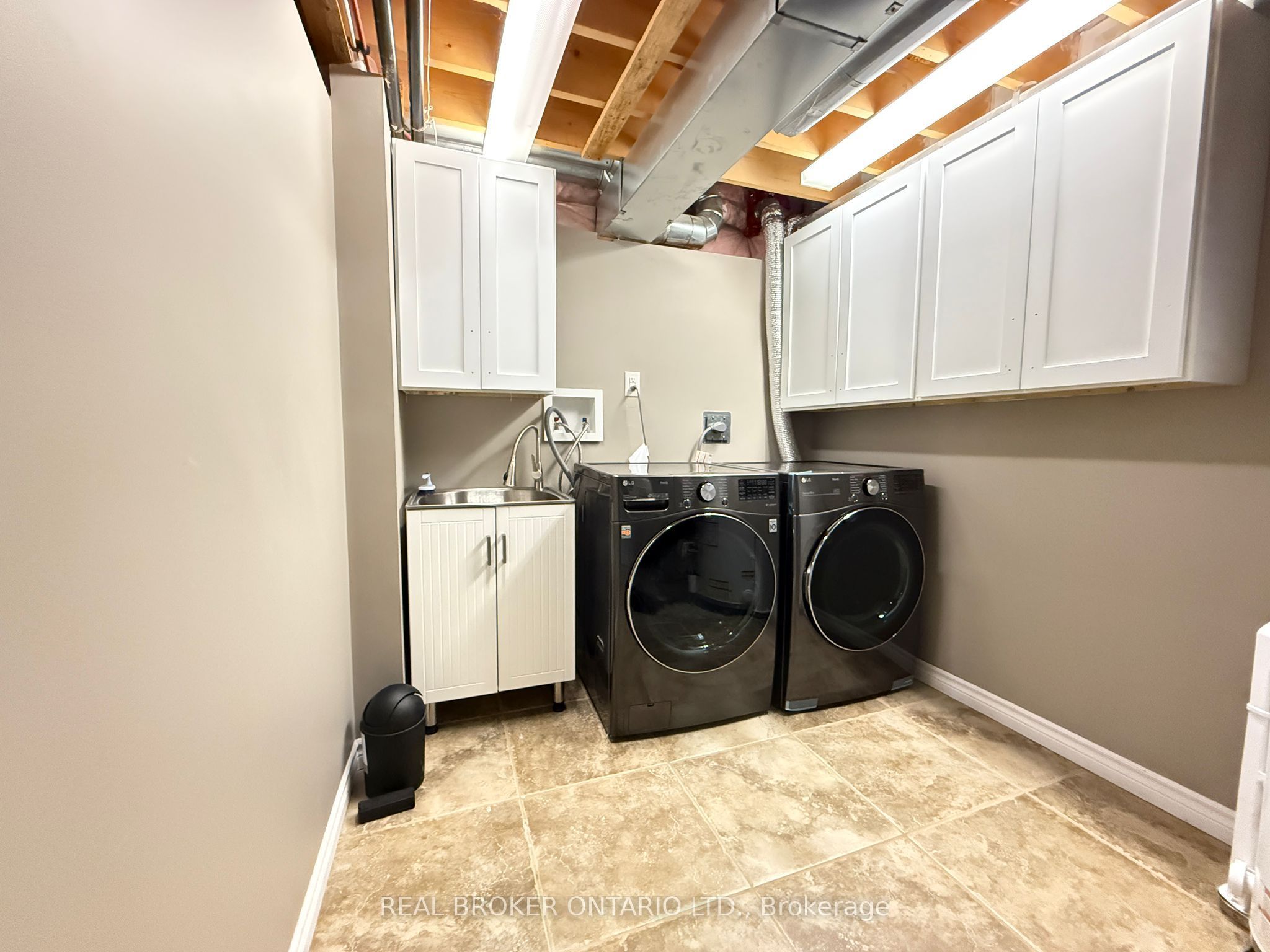Photo 42 of 157 Bathgate Crescent, Clarington, Courtice — HOMEH