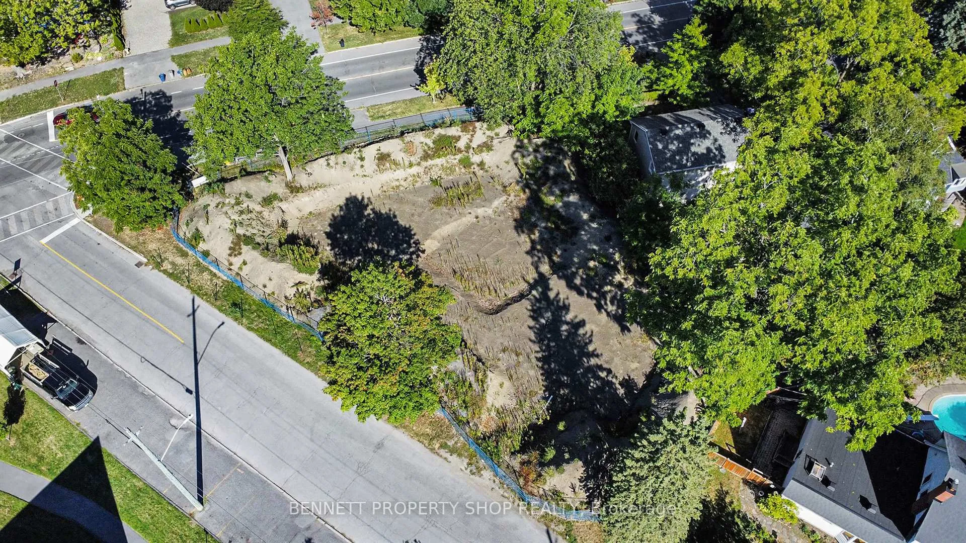 Photo 4 of 253 Cunningham Avenue, Ottawa, Alta Vista/Faircrest Heights — HOMEH