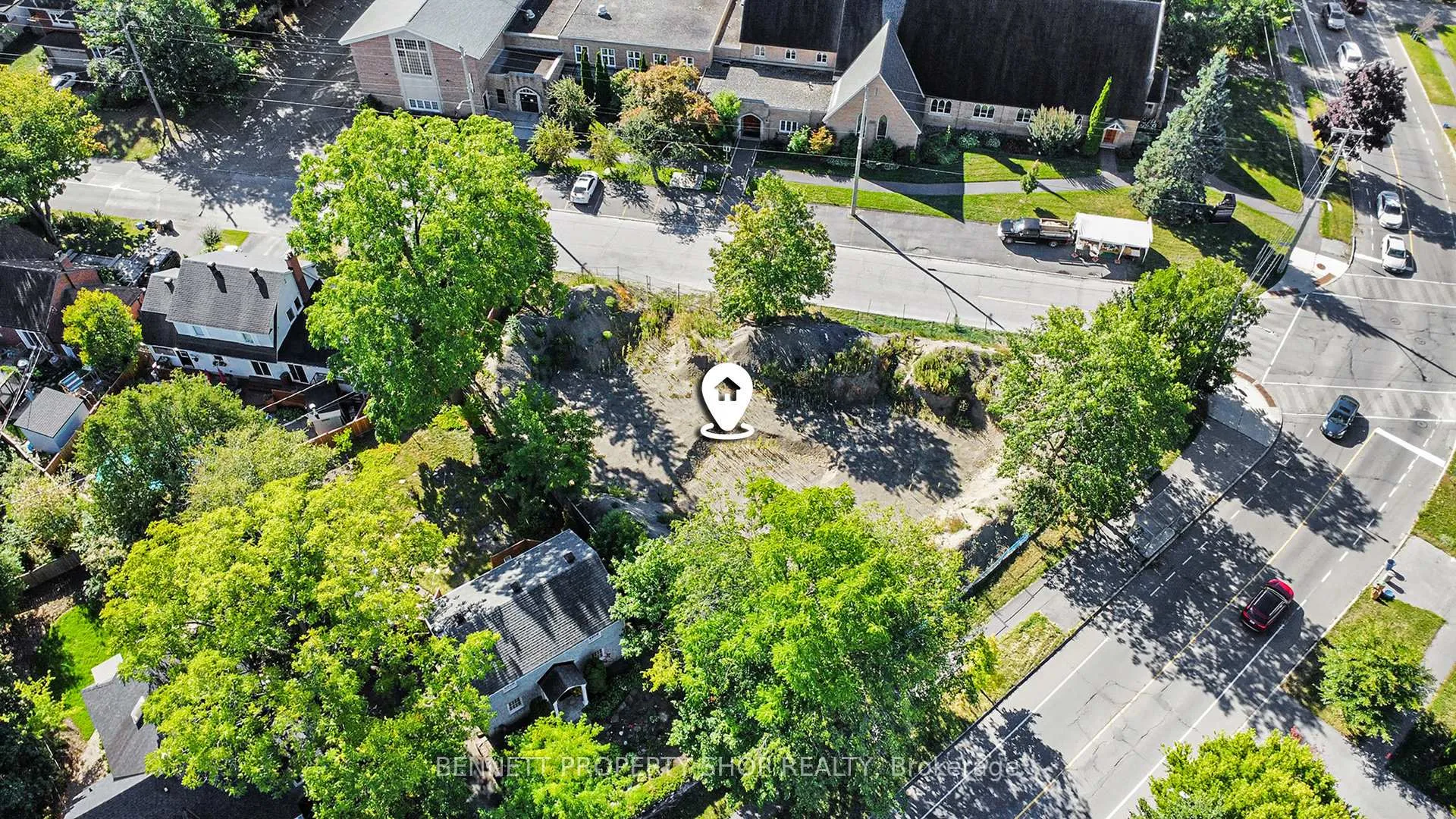 Photo 24 of 253 Cunningham Avenue, Ottawa, Alta Vista/Faircrest Heights — HOMEH