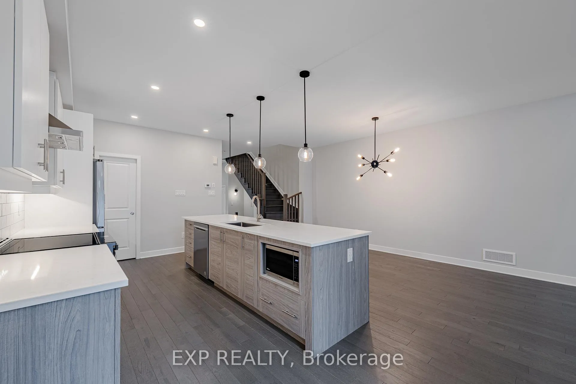Photo 11 of 1082 Lunar Glow Crescent, Ottawa, Riverside South/Gloucester Glen — HOMEH