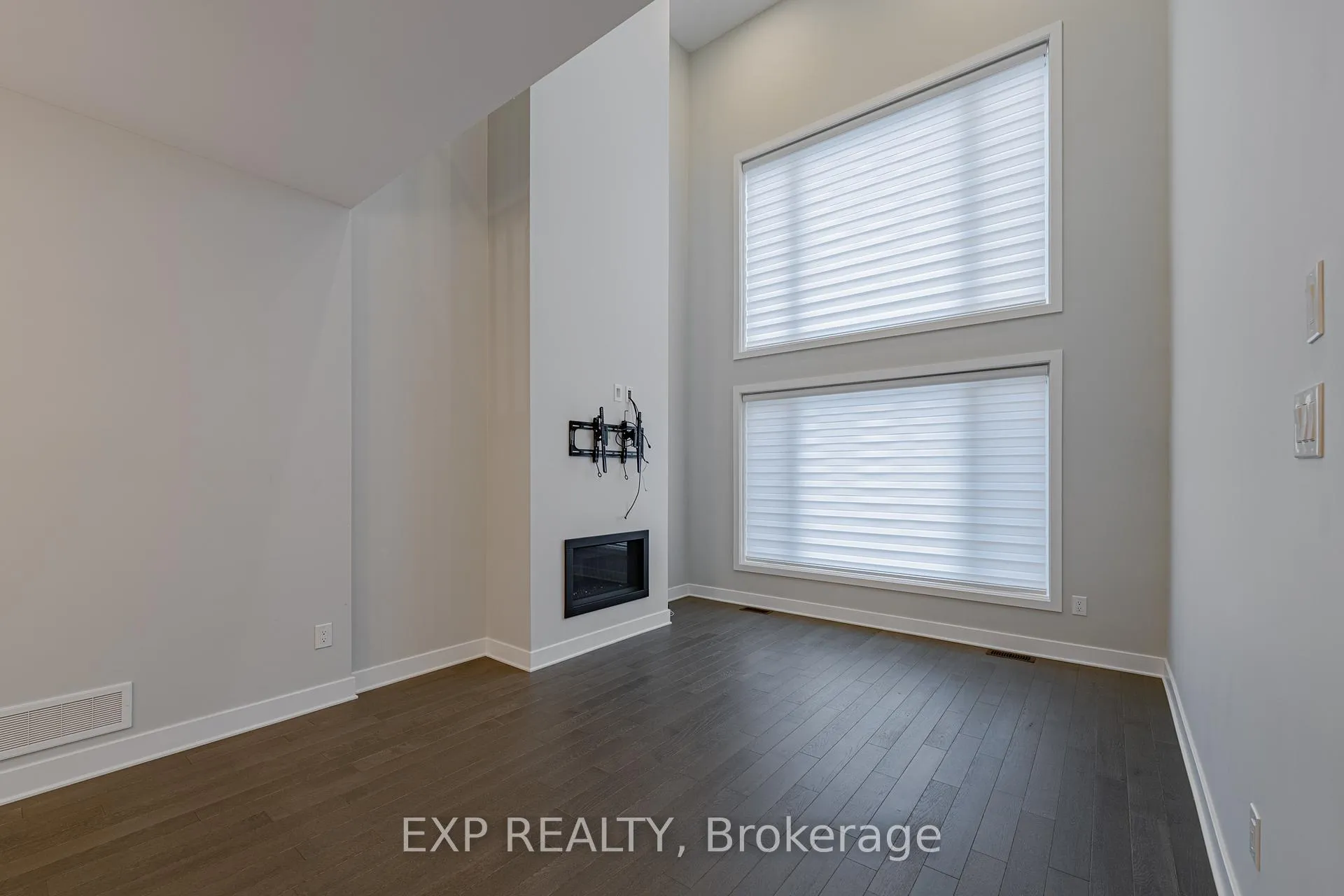 Photo 17 of 1082 Lunar Glow Crescent, Ottawa, Riverside South/Gloucester Glen — HOMEH