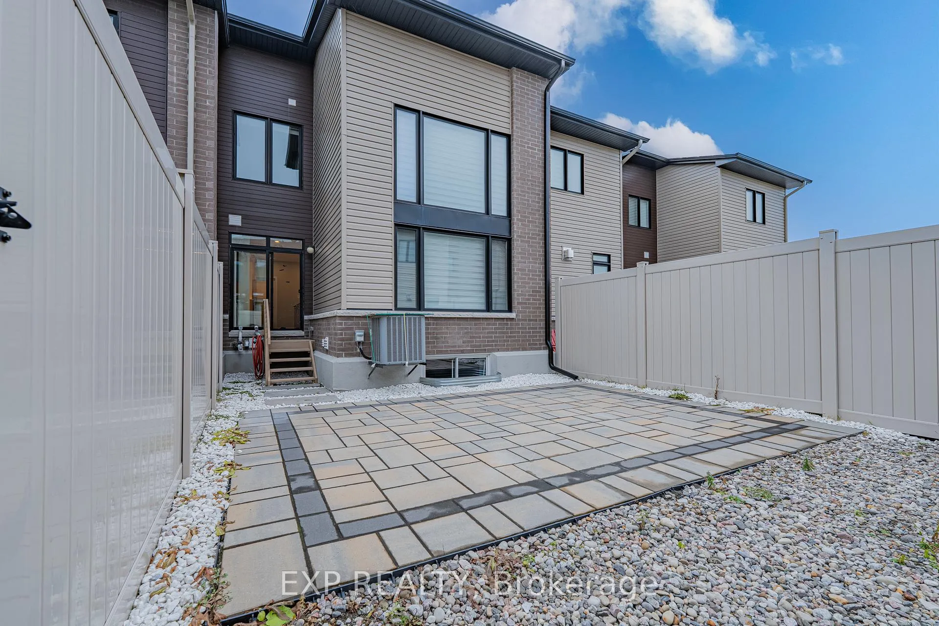 Photo 48 of 1082 Lunar Glow Crescent, Ottawa, Riverside South/Gloucester Glen — HOMEH